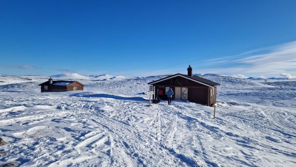 Fra hytte til hytte i vinterfjellet